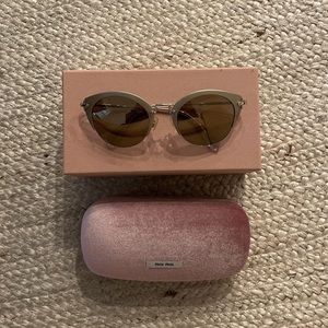 ‼️SOLD‼️ Miu Miu